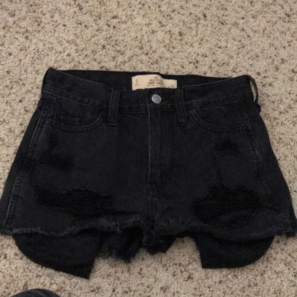 Hollister short